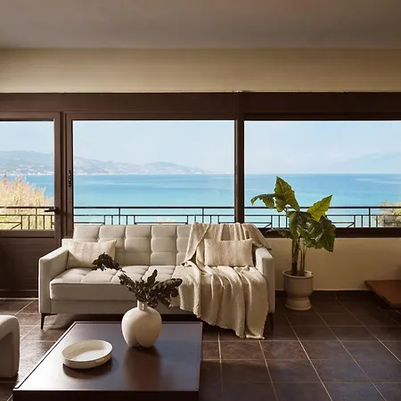 Rosa Sea Front Maisonette *
