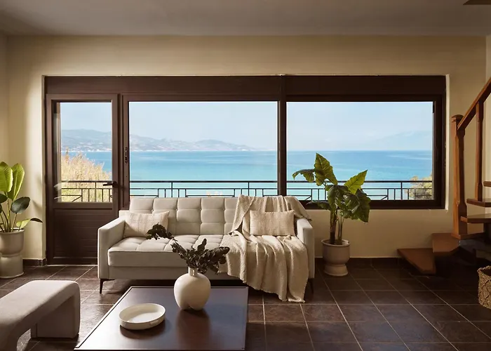 Rosa Sea Front Maisonette *